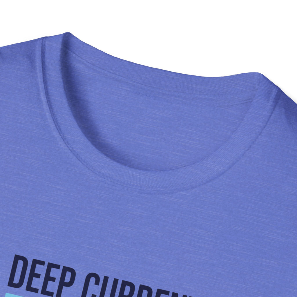 T-shirt graphique Deep Current — T-shirt de plongeur océanique « La pression forge le caractère »