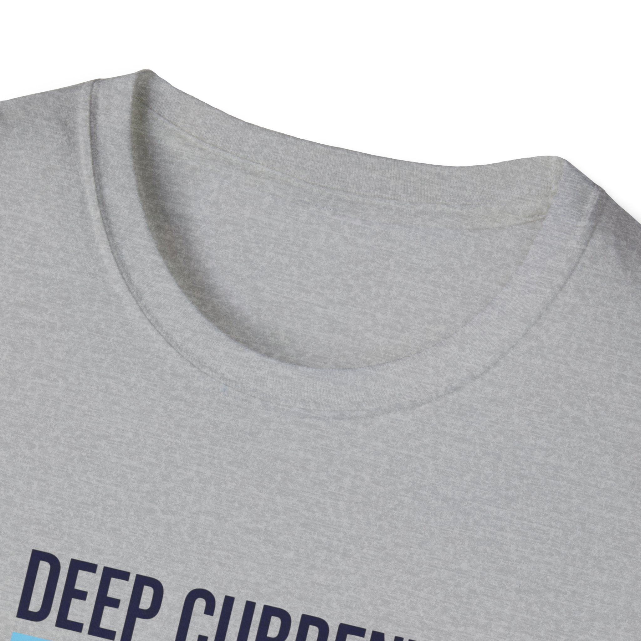 T-shirt graphique Deep Current — T-shirt de plongeur océanique « La pression forge le caractère »