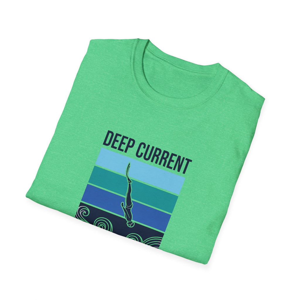 T-shirt graphique Deep Current — T-shirt de plongeur océanique « La pression forge le caractère »