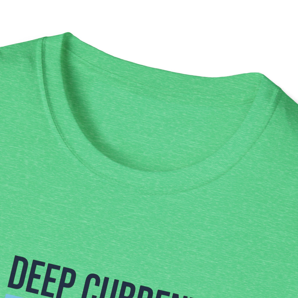 T-shirt graphique Deep Current — T-shirt de plongeur océanique « La pression forge le caractère »