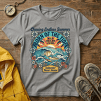 T-shirt graphique Born of the Tide – T-shirt vintage sur le thème de l'océan "Chasing Endless Summer"