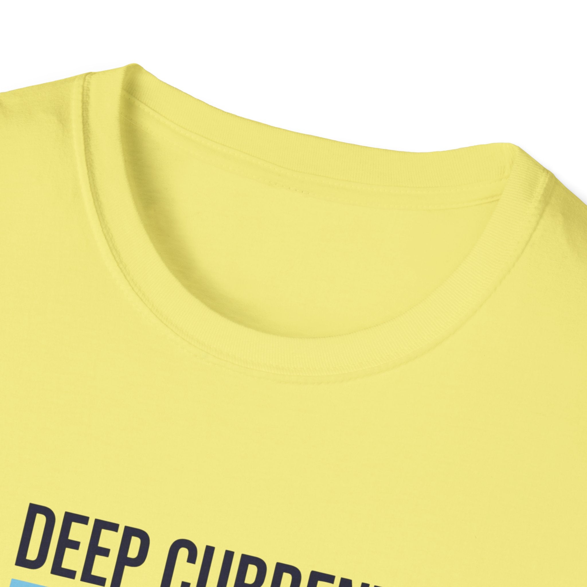 T-shirt graphique Deep Current — T-shirt de plongeur océanique « La pression forge le caractère »