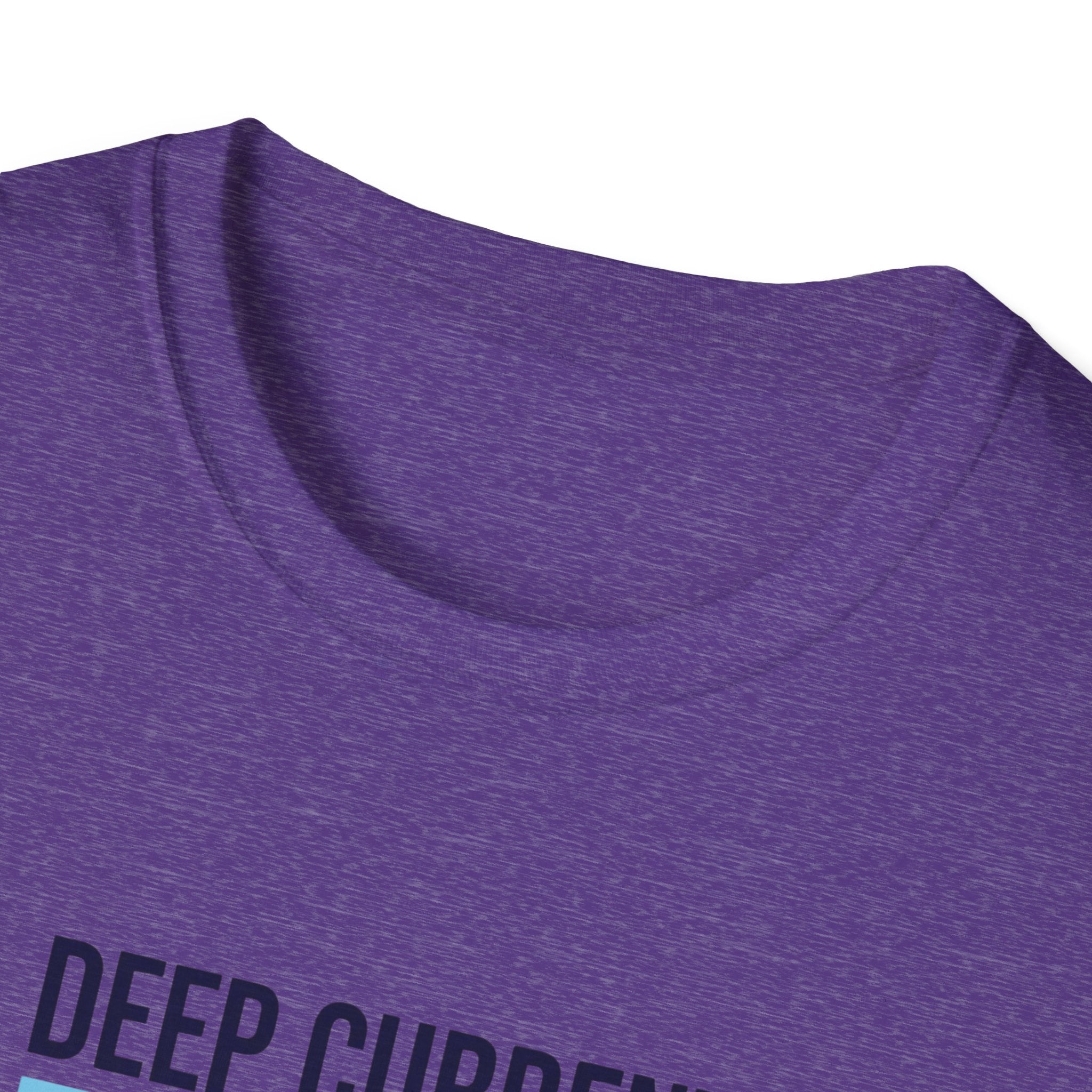 T-shirt graphique Deep Current — T-shirt de plongeur océanique « La pression forge le caractère »