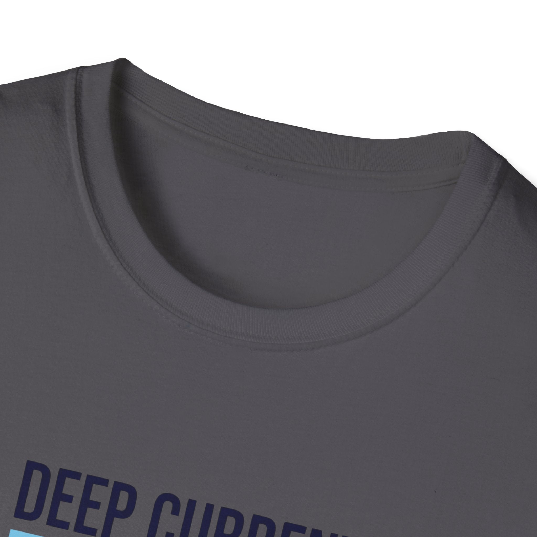 T-shirt graphique Deep Current — T-shirt de plongeur océanique « La pression forge le caractère »